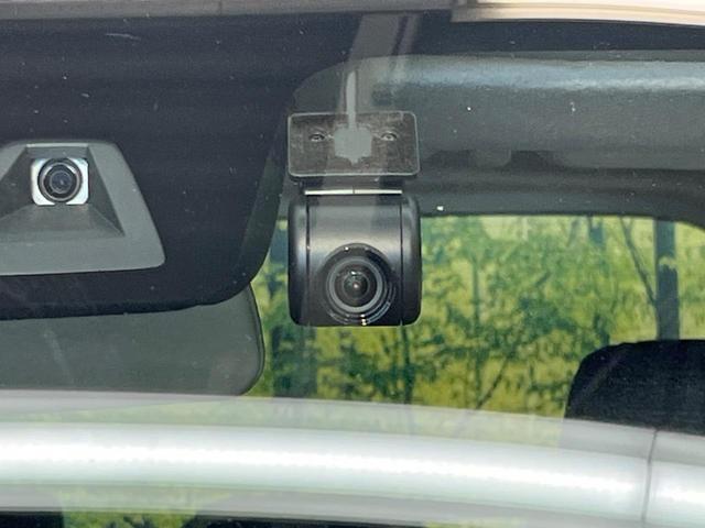 ソリオ ハイブリッドＭＺ　純正８インチナビ　フリップダウンモニター　全方位用モニター　セーフティサポート　アダプティブクルーズコントロール　ＨＵＤ　両側パワースライドドア　シートヒーター　ハイビームアシスト（50枚目）