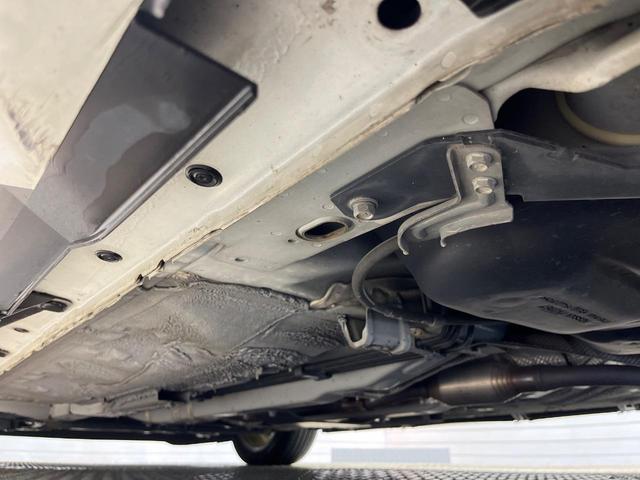 ノート e-パワーニスモ 純正SDナビ 全周囲カメラ LEDヘッド インテリジェントエマージェンシーブレーキ 禁煙車 スマートキー ETC 車線逸脱警報 オートライト オートエアコン 純正16インチアルミ スマートルームミラー(22枚目)