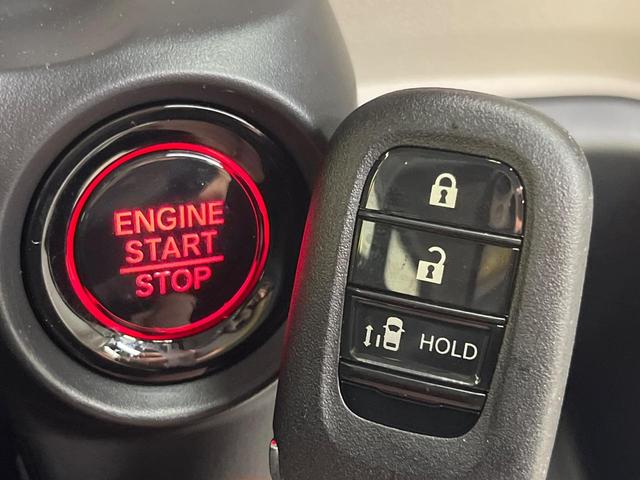 N-BOX ファッションスタイル 届出済未使用車 ホンダセンシング アダプティブクルーズ パワースライドドア スマートキー LEDヘッドライト クリアランスソナー オートマチックハイビーム オートブレーキホールド(6枚目)