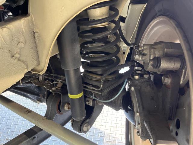 ジムニー ＸＣ　４ＷＤ　ターボ　純正ＳＤナビ　セーフティサポート　クルーズコントロール　シートヒーター　オートマチックハイビーム　ＬＥＤヘッドライト　禁煙車　バックカメラ　フルセグ　Ｂｌｕｅｔｏｏｔｈ（20枚目）