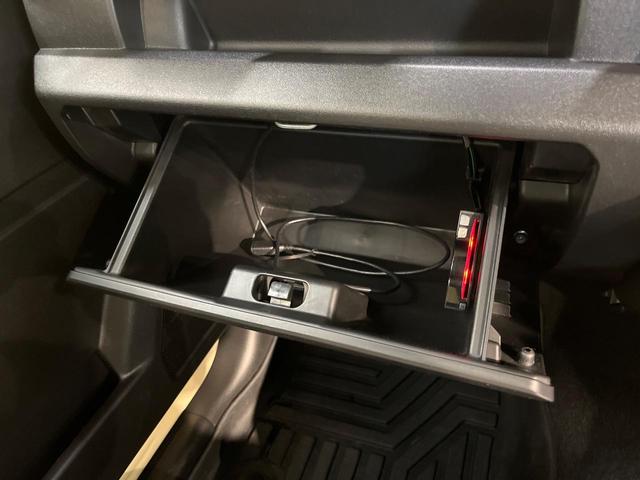 ジムニー ＸＣ　４ＷＤ　ターボ　純正ＳＤナビ　セーフティサポート　クルーズコントロール　シートヒーター　オートマチックハイビーム　ＬＥＤヘッドライト　禁煙車　バックカメラ　フルセグ　Ｂｌｕｅｔｏｏｔｈ（52枚目）