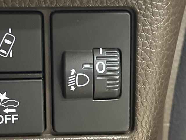 Ｎ－ＢＯＸ Ｌ　後期　ＳＤナビ　電動スライド　バックカメラ　衝突軽減　シートヒーター　禁煙車　コーナーセンサー　スマートキー　ＬＥＤヘッド　ＥＴＣ　オートハイビーム　車線逸脱警報　オートライト　Ｂｌｕｅｔｏｏｔｈ再生（32枚目）