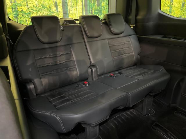 ステップワゴン ｅ：ＨＥＶスパーダ　プレミアムライン　純正１１インチナビ　フリップダウンモニター　マルチビューカメラ　ホンダセンシング　アダプティブクルーズコントロール　全中列シートヒーター　パワーバックドア（10枚目）