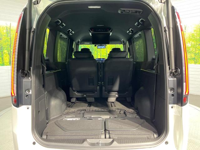 ステップワゴン ｅ：ＨＥＶスパーダ　プレミアムライン　純正１１インチナビ　フリップダウンモニター　マルチビューカメラ　ホンダセンシング　アダプティブクルーズコントロール　全中列シートヒーター　パワーバックドア（11枚目）
