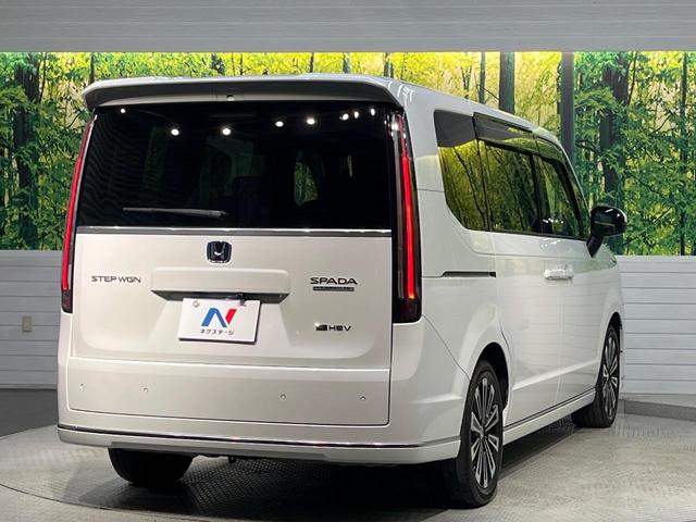 ステップワゴン ｅ：ＨＥＶスパーダ　プレミアムライン　純正１１インチナビ　フリップダウンモニター　マルチビューカメラ　ホンダセンシング　アダプティブクルーズコントロール　全中列シートヒーター　パワーバックドア（17枚目）