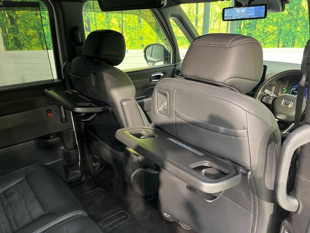 ステップワゴン ｅ：ＨＥＶスパーダ　プレミアムライン　純正１１インチナビ　フリップダウンモニター　マルチビューカメラ　ホンダセンシング　アダプティブクルーズコントロール　全中列シートヒーター　パワーバックドア（58枚目）