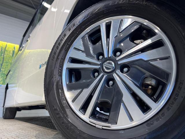 セレナ e-パワー ハイウェイスターV 後期型 純正10型ナビ 両側電動ドア 後席モニター 全周囲カメラ 衝突軽減 レーダークルーズ 禁煙車 レザー調シート ドラレコ スマートキー LEDヘッド ETC 純正15アルミ 車線逸脱警報(12枚目)
