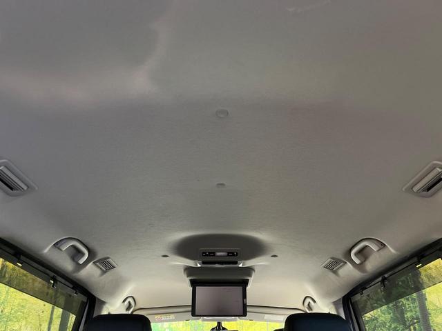 セレナ e-パワー ハイウェイスターV 後期型 純正10型ナビ 両側電動ドア 後席モニター 全周囲カメラ 衝突軽減 レーダークルーズ 禁煙車 レザー調シート ドラレコ スマートキー LEDヘッド ETC 純正15アルミ 車線逸脱警報(45枚目)