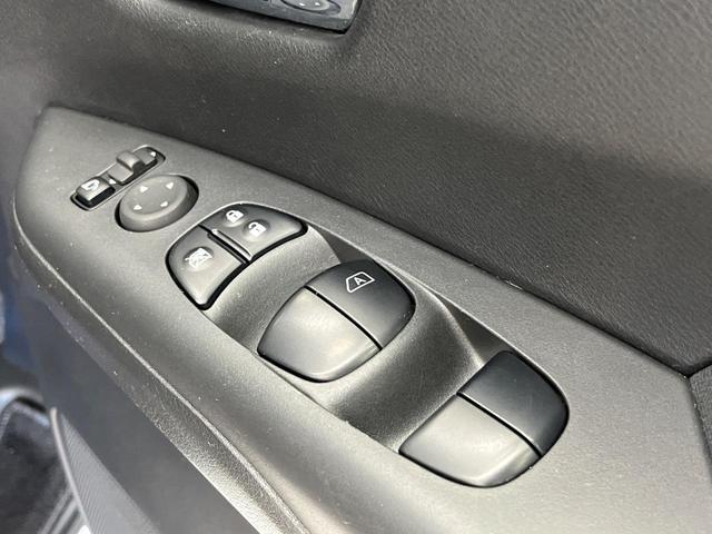 セレナ e-パワー ハイウェイスターV 後期型 純正10型ナビ 両側電動ドア 後席モニター 全周囲カメラ 衝突軽減 レーダークルーズ 禁煙車 レザー調シート ドラレコ スマートキー LEDヘッド ETC 純正15アルミ 車線逸脱警報(63枚目)