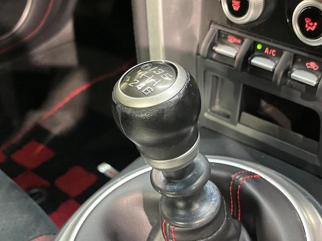 ＢＲＺ ＳＴＩ　スポーツ　最終Ｆ型　ＳＴｉフルエアロ　６ＭＴ　純正ダイアトーンナビ　ブレンボキャリパー　バックカメラ　ＬＥＤヘッド　ハーフレザー　シートヒーター　ＥＴＣ　ドラレコ　スマートキー　オートエアコン　オートライト（3枚目）