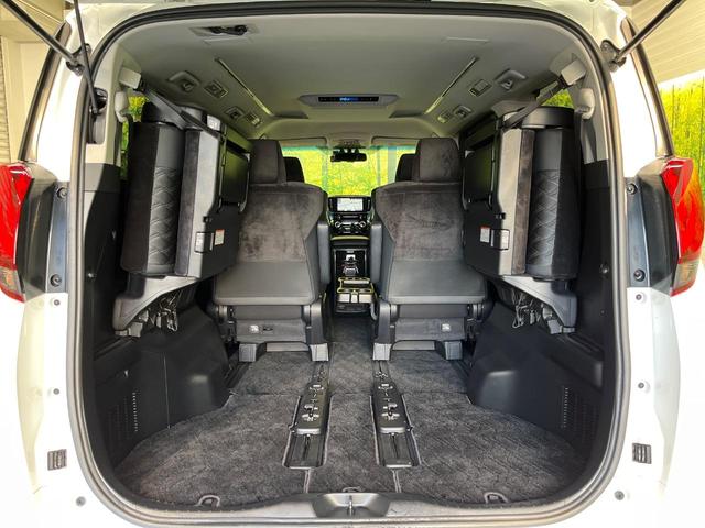 アルファードハイブリッド ＳＲ　４ＷＤ　ＪＢＬサウンド　純正９．２インチナビ　パノラミックビューモニター　両側電動スライドドア　パワーバックドア　レーダークルーズ　１００Ｖ電源　クリアランスソナー　ＬＥＤヘッドライト　サンシェード（11枚目）