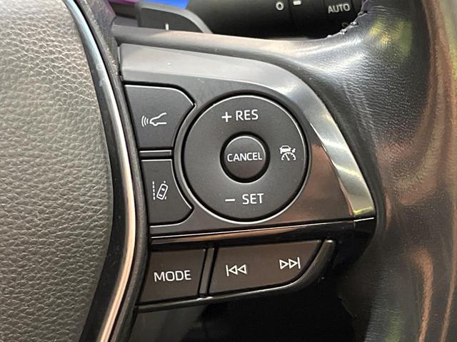 クラウンハイブリッド ＲＳアドバンス　サンルーフ　黒革シート　禁煙車　メーカーナビ　シートベンチレーション　バックカメラ　ＢＳＭ　ステアリングヒーター　純正１８インチスパッタアルミ　レーダークルコン　ビルトインＥＴＣ（7枚目）