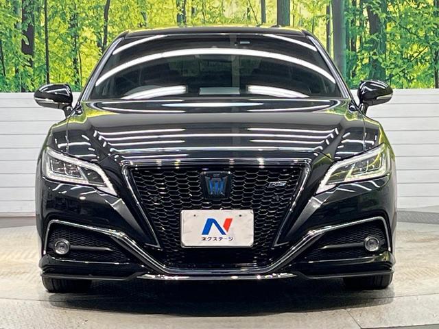 クラウンハイブリッド ＲＳアドバンス　サンルーフ　黒革シート　禁煙車　メーカーナビ　シートベンチレーション　バックカメラ　ＢＳＭ　ステアリングヒーター　純正１８インチスパッタアルミ　レーダークルコン　ビルトインＥＴＣ（14枚目）