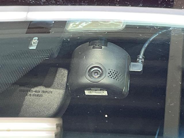 クラウンハイブリッド ＲＳアドバンス　サンルーフ　黒革シート　禁煙車　メーカーナビ　シートベンチレーション　バックカメラ　ＢＳＭ　ステアリングヒーター　純正１８インチスパッタアルミ　レーダークルコン　ビルトインＥＴＣ（33枚目）