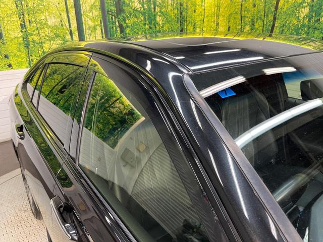 クラウンハイブリッド ＲＳアドバンス　サンルーフ　黒革シート　禁煙車　メーカーナビ　シートベンチレーション　バックカメラ　ＢＳＭ　ステアリングヒーター　純正１８インチスパッタアルミ　レーダークルコン　ビルトインＥＴＣ（37枚目）