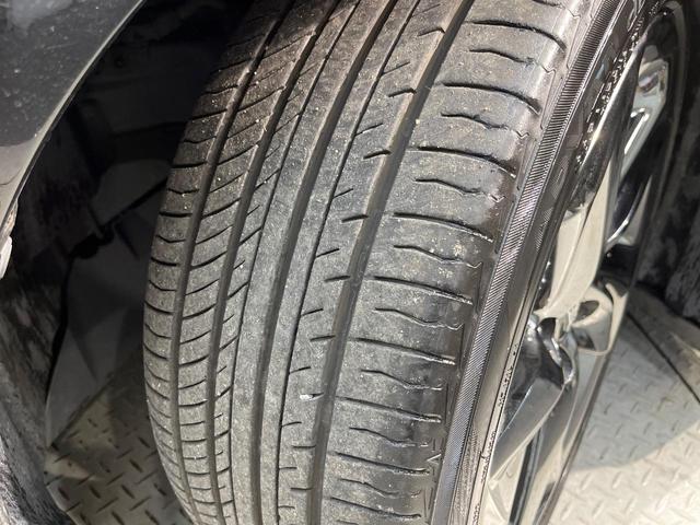 クラウンハイブリッド ＲＳアドバンス　サンルーフ　黒革シート　禁煙車　メーカーナビ　シートベンチレーション　バックカメラ　ＢＳＭ　ステアリングヒーター　純正１８インチスパッタアルミ　レーダークルコン　ビルトインＥＴＣ（39枚目）