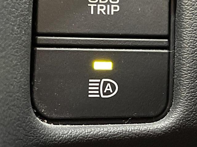 クラウンハイブリッド ＲＳアドバンス　サンルーフ　黒革シート　禁煙車　メーカーナビ　シートベンチレーション　バックカメラ　ＢＳＭ　ステアリングヒーター　純正１８インチスパッタアルミ　レーダークルコン　ビルトインＥＴＣ（58枚目）