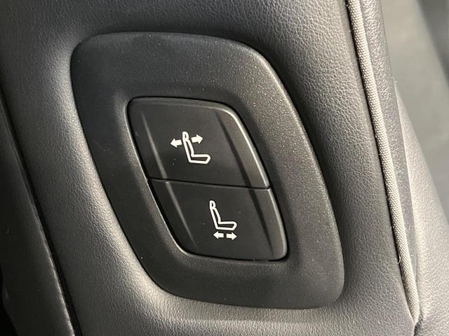 クラウンハイブリッド ＲＳアドバンス　サンルーフ　黒革シート　禁煙車　メーカーナビ　シートベンチレーション　バックカメラ　ＢＳＭ　ステアリングヒーター　純正１８インチスパッタアルミ　レーダークルコン　ビルトインＥＴＣ（62枚目）