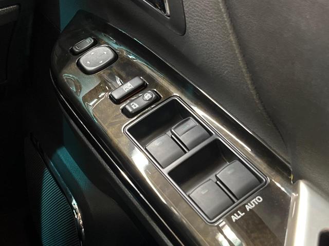 ヴェルファイア ２．４Ｚ　ゴールデンアイズＩＩ　後期型　純正８型ナビ　１１型後席モニター　両側電動ドア　クルコン　ＨＩＤヘッド　ハーフレザー　パワーバックドア　禁煙車　バックカメラ　フルセグ　リアオートエアコン　ＡＣ１００Ｖ電源　クリアランスソナー（43枚目）