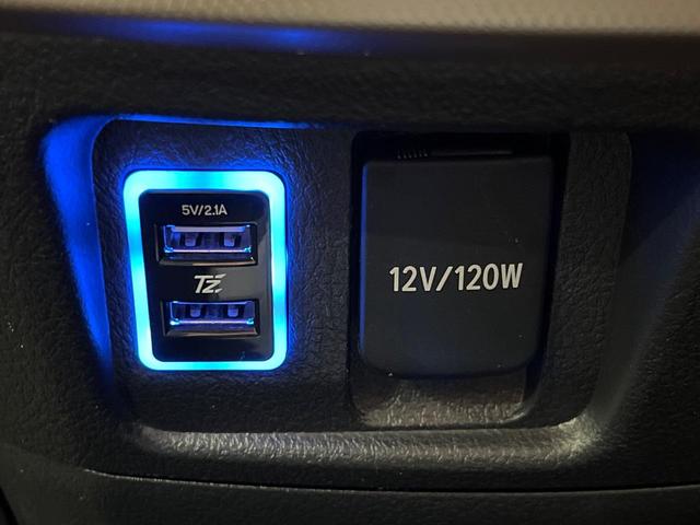 ヴェルファイア ２．４Ｚ　ゴールデンアイズＩＩ　後期型　純正８型ナビ　１１型後席モニター　両側電動ドア　クルコン　ＨＩＤヘッド　ハーフレザー　パワーバックドア　禁煙車　バックカメラ　フルセグ　リアオートエアコン　ＡＣ１００Ｖ電源　クリアランスソナー（54枚目）