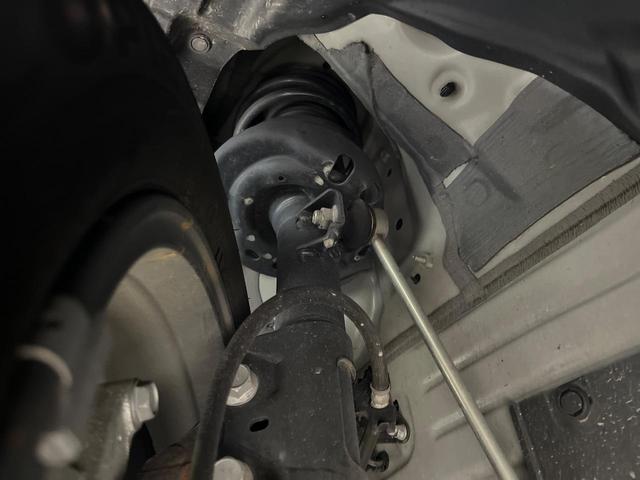 アクア Ｚ　ナビ機能付純正１０．５型ディスプレイオーディオ　衝突軽減　禁煙車　アドバンスドパークアシスト　全周囲カメラ　純正１６アルミ　ハーフレザー　ＥＴＣ　シートヒーター　パワーシート　レーダークルーズ　ＢＳＭ（20枚目）