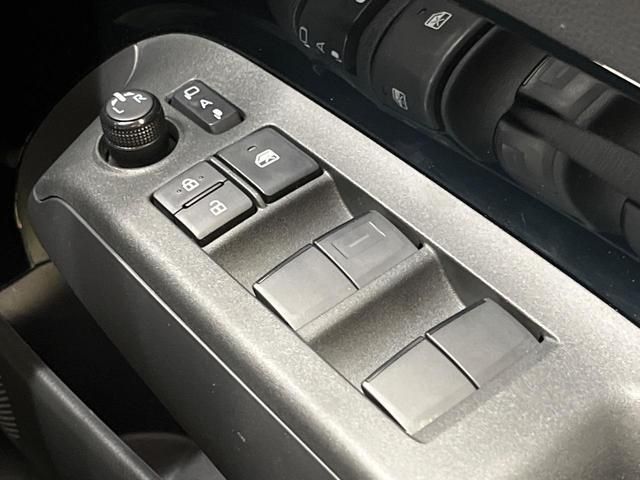 アクア Ｚ　ナビ機能付純正１０．５型ディスプレイオーディオ　衝突軽減　禁煙車　アドバンスドパークアシスト　全周囲カメラ　純正１６アルミ　ハーフレザー　ＥＴＣ　シートヒーター　パワーシート　レーダークルーズ　ＢＳＭ（50枚目）