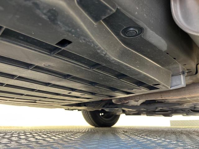 フィットハイブリッド ベースグレード　純正ナビ　クルーズコントロール　キーレス　ＥＴＣ　ヘッドライトレベライザー　オートエアコン　電動格納ミラー（23枚目）