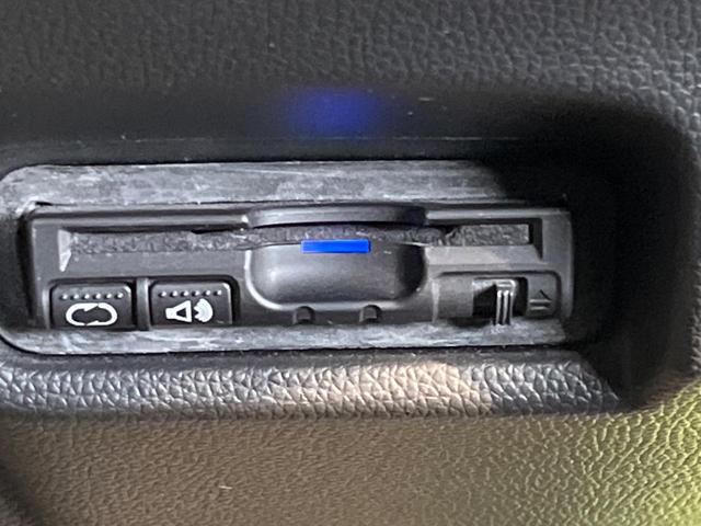 フィットハイブリッド Sパッケージ 純正ナビ バックカメラ 衝突軽減システム クルーズコントロール LEDランプ 禁煙車 純正16インチアルミホイール Bluetooth スマートキー ETC パドルシフト(6枚目)