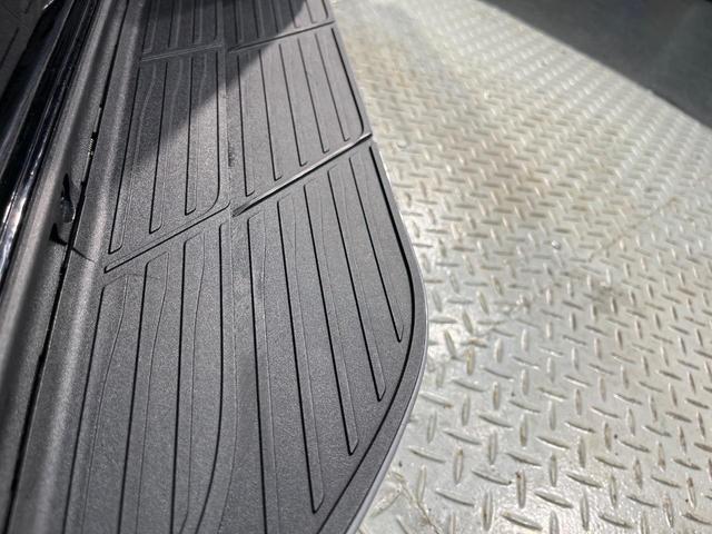 ノア ハイブリッドS-Z 純正10.5型DA 快適利便PKG トヨタチームメイト 両側電動パワースライドドア 後席モニター ユニバーサルステップ BSM 全周囲カメラ 100V電源 衝突軽減 レーダークルーズ 電動リアゲート(6枚目)