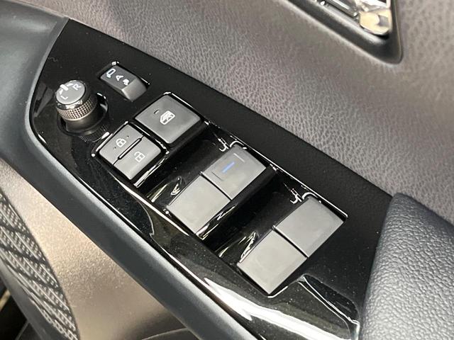 プリウス Sツーリングセレクション・ブラックエディション 純正8インチディスプレイオーディオ セーフティセンス レーダークルーズコントロール 前席シートヒーター 合皮レザーシート 禁煙車 クリアランスソナー LEDヘッドライト オートマチックハイビーム(35枚目)