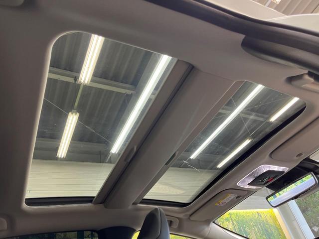 プリウス Z 禁煙車 ガラスルーフ 12.3インチナビ 全周囲カメラ トヨタチームメイト レーダークルーズコントロール デジタルインナーミラー BSM シートベンチレーション ステアリングヒーター ETC2.0(4枚目)