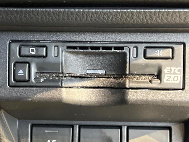 プリウス Z 禁煙車 ガラスルーフ 12.3インチナビ 全周囲カメラ トヨタチームメイト レーダークルーズコントロール デジタルインナーミラー BSM シートベンチレーション ステアリングヒーター ETC2.0(39枚目)