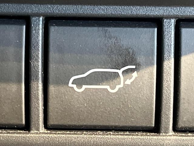 プリウス Z 禁煙車 ガラスルーフ 12.3インチナビ 全周囲カメラ トヨタチームメイト レーダークルーズコントロール デジタルインナーミラー BSM シートベンチレーション ステアリングヒーター ETC2.0(51枚目)