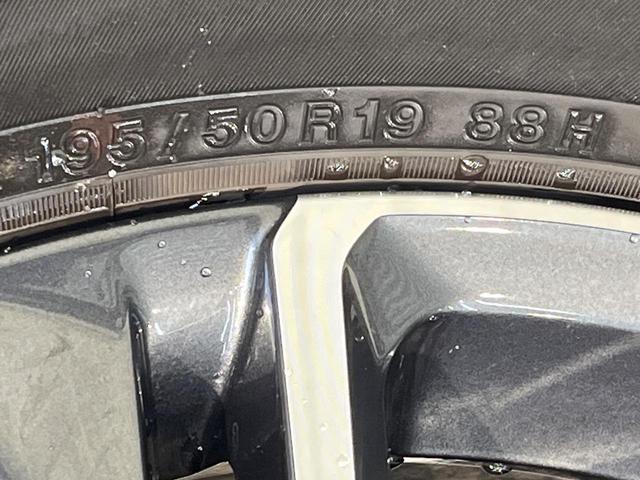 プリウス Z 禁煙車 ガラスルーフ 12.3インチナビ 全周囲カメラ トヨタチームメイト レーダークルーズコントロール デジタルインナーミラー BSM シートベンチレーション ステアリングヒーター ETC2.0(70枚目)