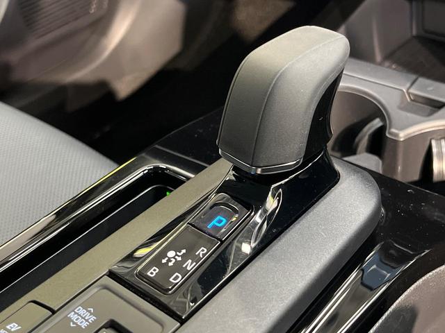 プリウス Z 12.3型ナビ付ディスプレイオーディオ トヨタチームメイト 全周囲カメラ セーフティーセンス レーダークルーズ 電動リアゲート 黒革調シート 前席シートエアコン メモリー機能付パワーシート ドラレコ(31枚目)