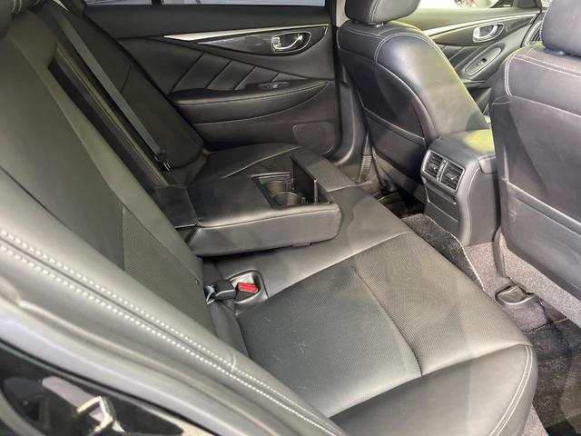 スカイライン 200GT-tタイプP 純正メーカーナビ アラウンドビューモニター 全方位運転支援システム レーダークルーズ 黒革シート 前席シートヒーター LEDヘッドライト クリアランスソナー 禁煙車 フルセグTV Bluetooth(30枚目)