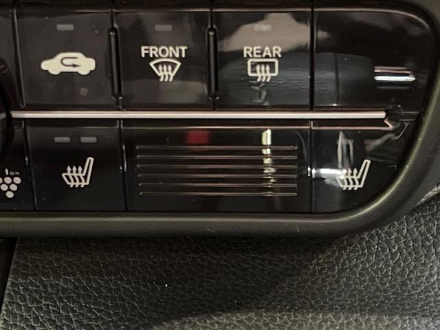 N-BOXカスタム Lターボ ターボ 純正8インチナビ ホンダセンシング 両側電動スライドドア バックカメラ シートヒーター ハーフレザーシート LEDヘッドライト パドルシフト Bluetooth フルセグTV ETC 禁煙車(7枚目)