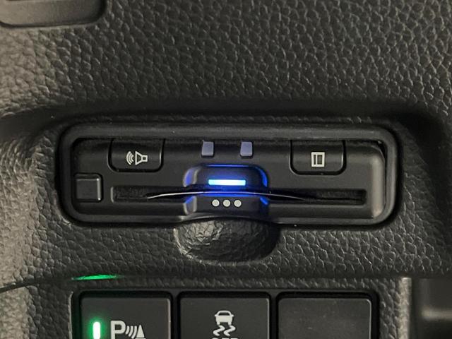 N-BOXカスタム Lターボ ターボ 純正8インチナビ ホンダセンシング 両側電動スライドドア バックカメラ シートヒーター ハーフレザーシート LEDヘッドライト パドルシフト Bluetooth フルセグTV ETC 禁煙車(8枚目)