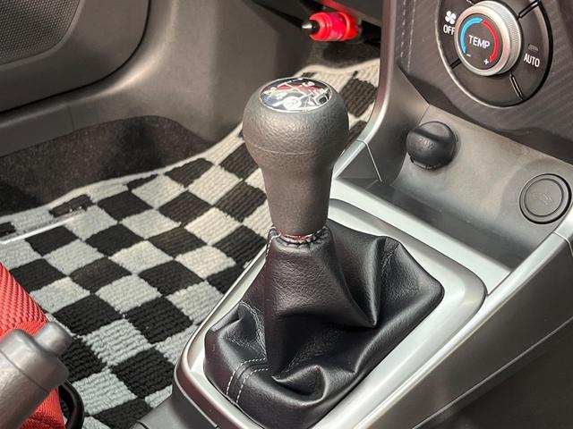 コペン ローブ 6MT車 禁煙車 スマートキー 前席シートヒーター LEDヘッド ETC 純正16インチアルミ オートエアコン(3枚目)