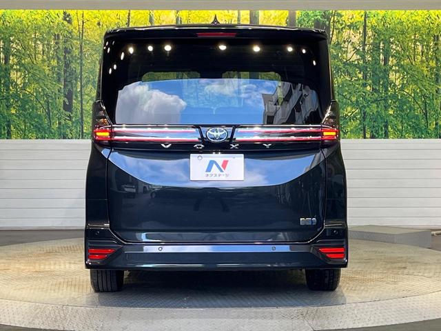ヴォクシー ハイブリッドＳ－Ｚ　純正１０．５型ナビ　両側電動スライド　１３．２型有機ＥＬ後席モニター　快適利便ＰＫＧ　レーダークルーズ　三眼ＬＥＤライト　パワーバックドア　シートヒーター　ＣＤ／ＤＶＤ　フルセグ　ＥＴＣ２．０　禁煙車（16枚目）