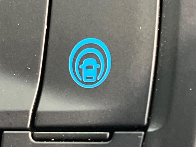 オーラ ニスモ　後期　９型コネクトナビ　全周囲カメラ　ＢＯＳＥサウンド　ブラックルーフ　衝突被害軽減システム　プロパイロット　禁煙車　シートヒーター　パワーシート　コーナーセンサー　スマートキー　ＬＥＤヘッド　ＥＴＣ（7枚目）