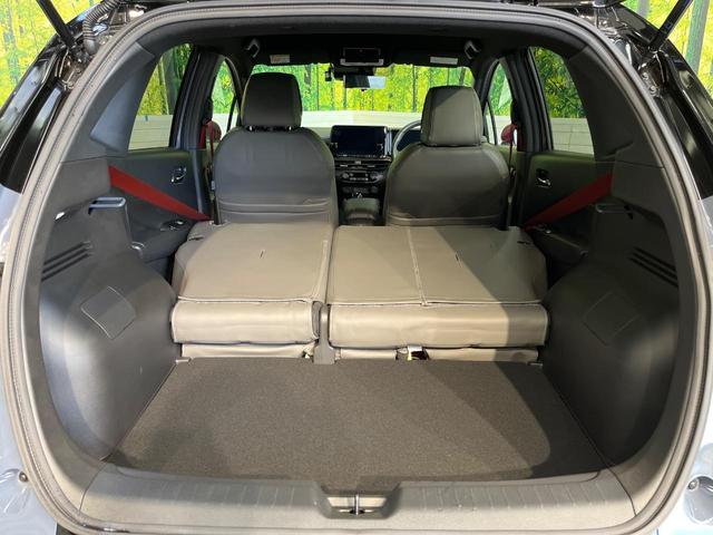 オーラ ニスモ　後期　９型コネクトナビ　全周囲カメラ　ＢＯＳＥサウンド　ブラックルーフ　衝突被害軽減システム　プロパイロット　禁煙車　シートヒーター　パワーシート　コーナーセンサー　スマートキー　ＬＥＤヘッド　ＥＴＣ（11枚目）