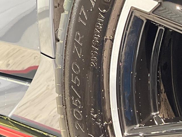 オーラ ニスモ　後期　９型コネクトナビ　全周囲カメラ　ＢＯＳＥサウンド　ブラックルーフ　衝突被害軽減システム　プロパイロット　禁煙車　シートヒーター　パワーシート　コーナーセンサー　スマートキー　ＬＥＤヘッド　ＥＴＣ（35枚目）