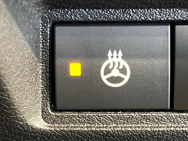 オーラ ニスモ　後期　９型コネクトナビ　全周囲カメラ　ＢＯＳＥサウンド　ブラックルーフ　衝突被害軽減システム　プロパイロット　禁煙車　シートヒーター　パワーシート　コーナーセンサー　スマートキー　ＬＥＤヘッド　ＥＴＣ（37枚目）