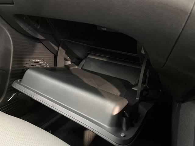 オーラ ニスモ　後期　９型コネクトナビ　全周囲カメラ　ＢＯＳＥサウンド　ブラックルーフ　衝突被害軽減システム　プロパイロット　禁煙車　シートヒーター　パワーシート　コーナーセンサー　スマートキー　ＬＥＤヘッド　ＥＴＣ（47枚目）