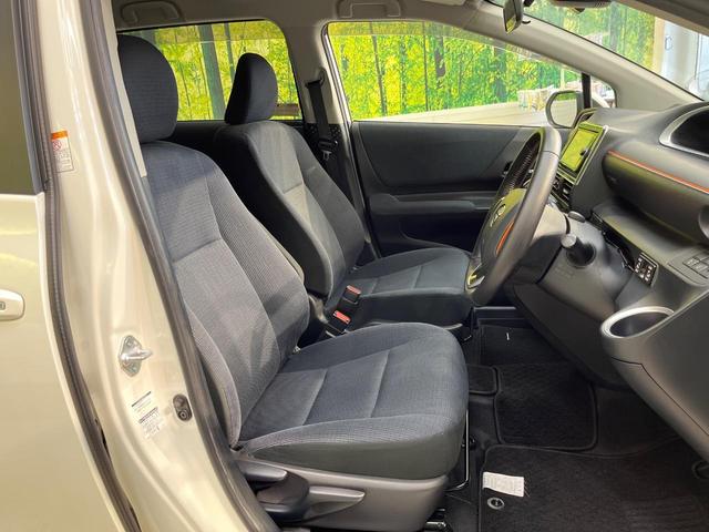 シエンタ Ｇ　両側電動ドア　純正ＳＤナビ　バックカメラ　衝突被害軽減システム　禁煙車　スマートキー　ビルトインＥＴＣ　車線逸脱警報　オートライト　オートエアコン　Ｂｌｕｅｔｏｏｔｈ　ＣＤ　ＤＶＤ再生（8枚目）