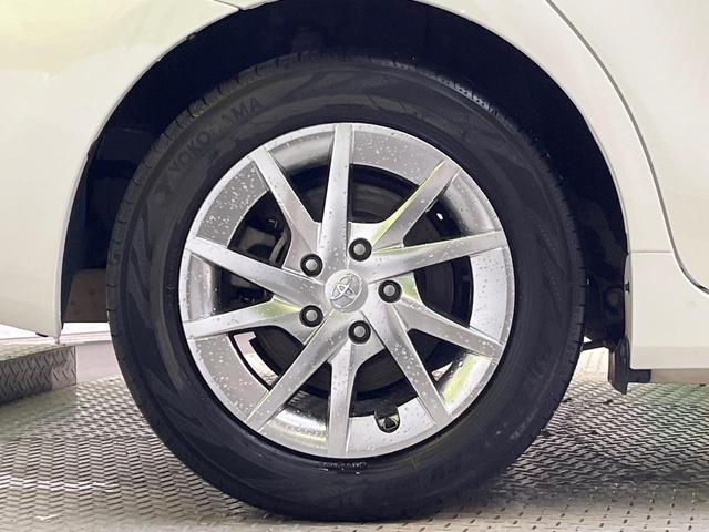 プリウスアルファ Ｓ　チューン　ブラック　ＳＤナビ　バックカメラ　オートライト　ＥＴＣ　スマートキー　ＬＥＤヘッドライト　禁煙車　Ｂｌｕｅｔｏｏｔｈ接続可　フルセグ　電動格納ミラー　ＣＤ　ＤＶＤ　純正１６インチアルミホイール（31枚目）