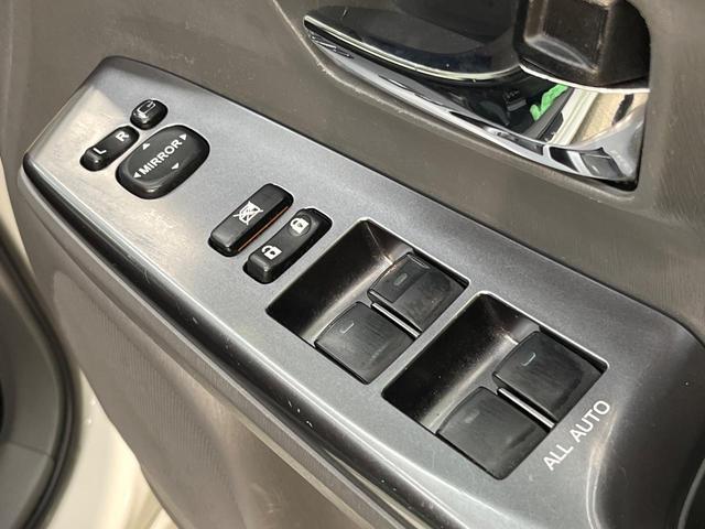 プリウスアルファ Ｓ　チューン　ブラック　ＳＤナビ　バックカメラ　オートライト　ＥＴＣ　スマートキー　ＬＥＤヘッドライト　禁煙車　Ｂｌｕｅｔｏｏｔｈ接続可　フルセグ　電動格納ミラー　ＣＤ　ＤＶＤ　純正１６インチアルミホイール（36枚目）