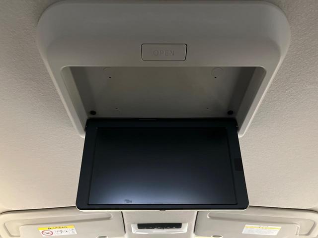 セレナ ハイウェイスターＶ　フリップダウンモニター　純正１０型ナビ　アラウンドビューモニター　プロパイロット　ハンズフリー両側電動スライド　ＢＳＭ　オートハイビーム　クリアランスソナー　ＬＥＤヘッドライト　禁煙車（4枚目）