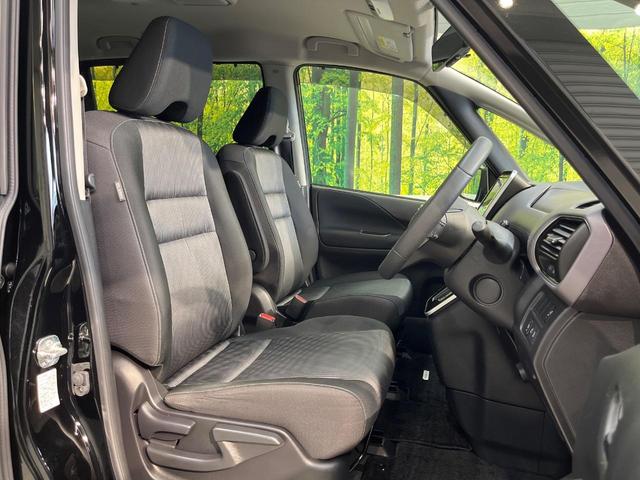 セレナ ハイウェイスターＶ　フリップダウンモニター　純正１０型ナビ　アラウンドビューモニター　プロパイロット　ハンズフリー両側電動スライド　ＢＳＭ　オートハイビーム　クリアランスソナー　ＬＥＤヘッドライト　禁煙車（8枚目）